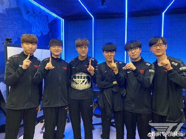 在灯火通明 在灯火通明